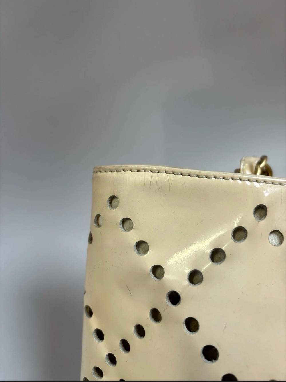 CHANEL CC PERFORATED PATENT LEATHER TOTE - Picture 10 of 11